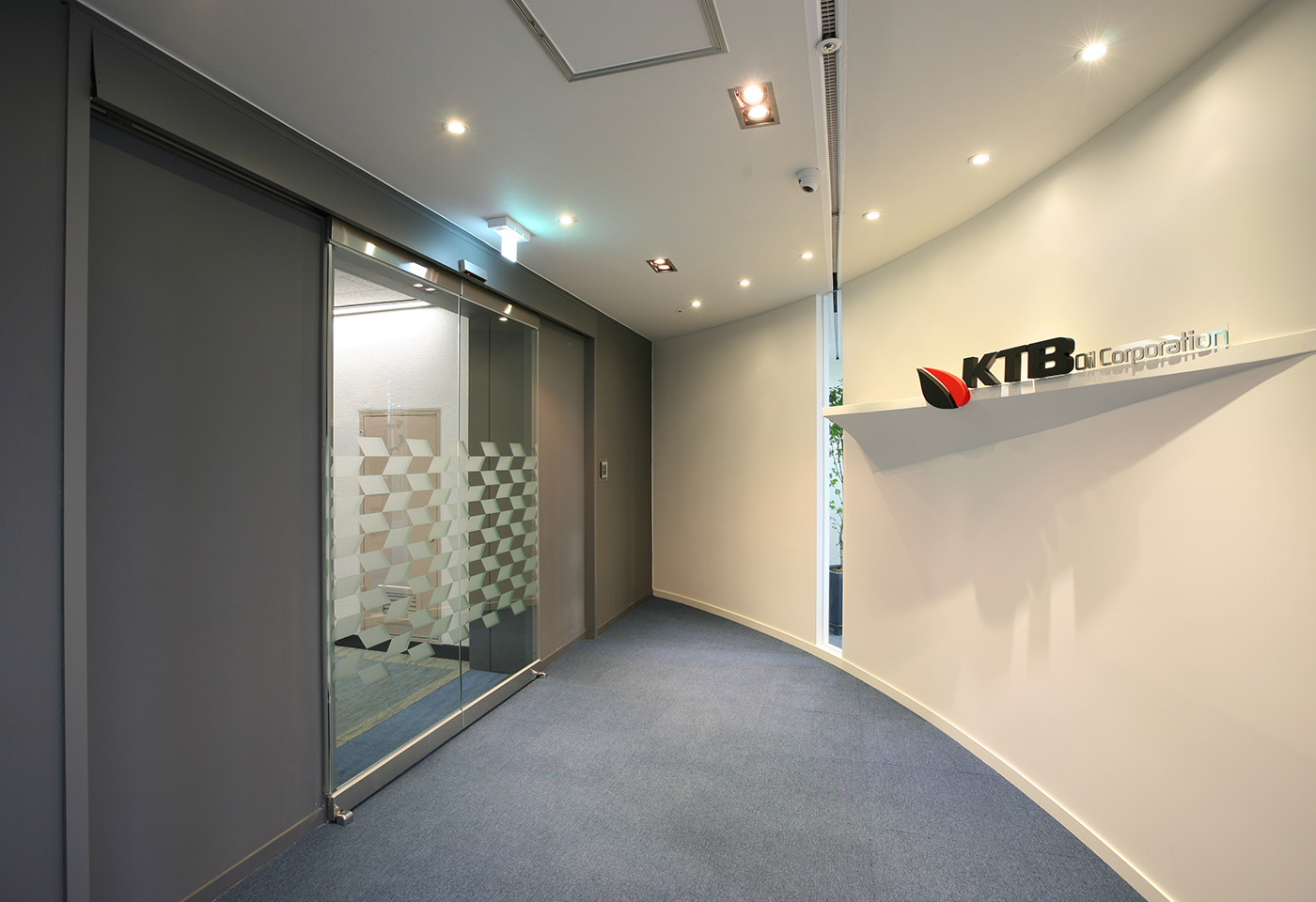 크리프 인테리어 - KTB OIL CORPORATION FACADE